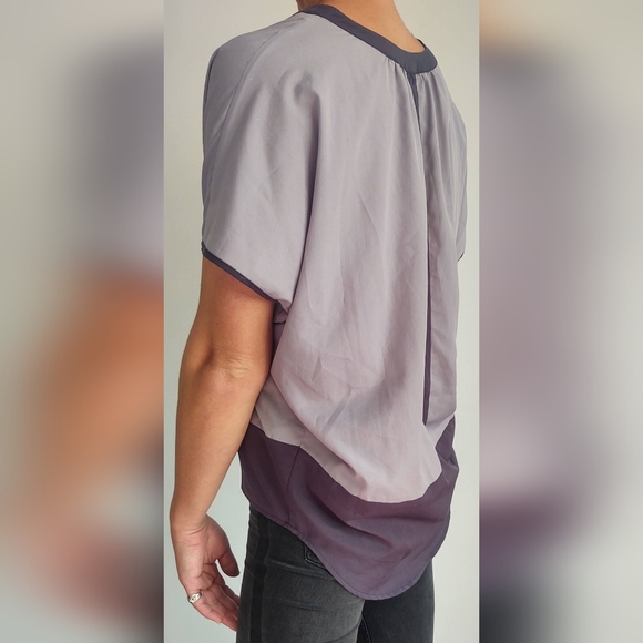 Vince Camuto Blouse - Picture 2 of 9